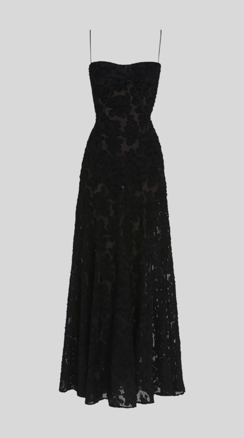 Vestido maxi ligero de silueta fluida