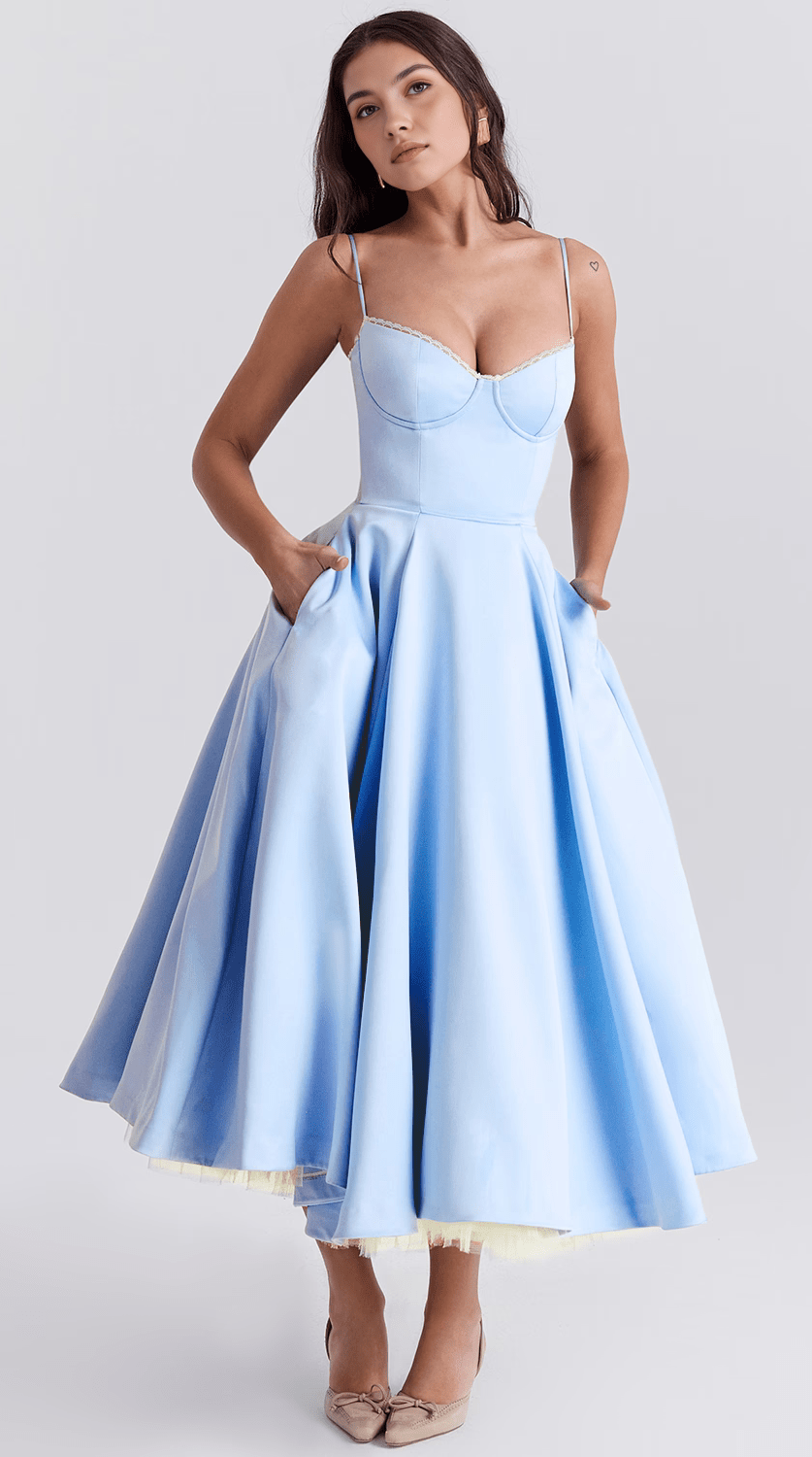Vestido midi de silueta drapeada