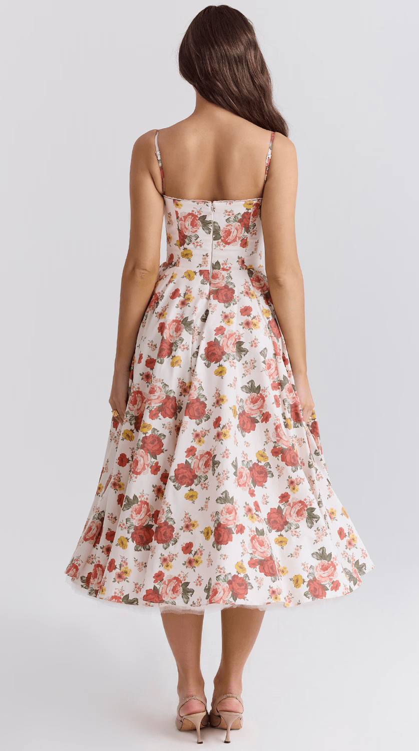Vestido midi de silueta drapeada