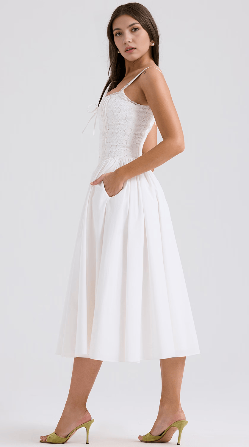 Vestido midi de silueta drapeada fluida