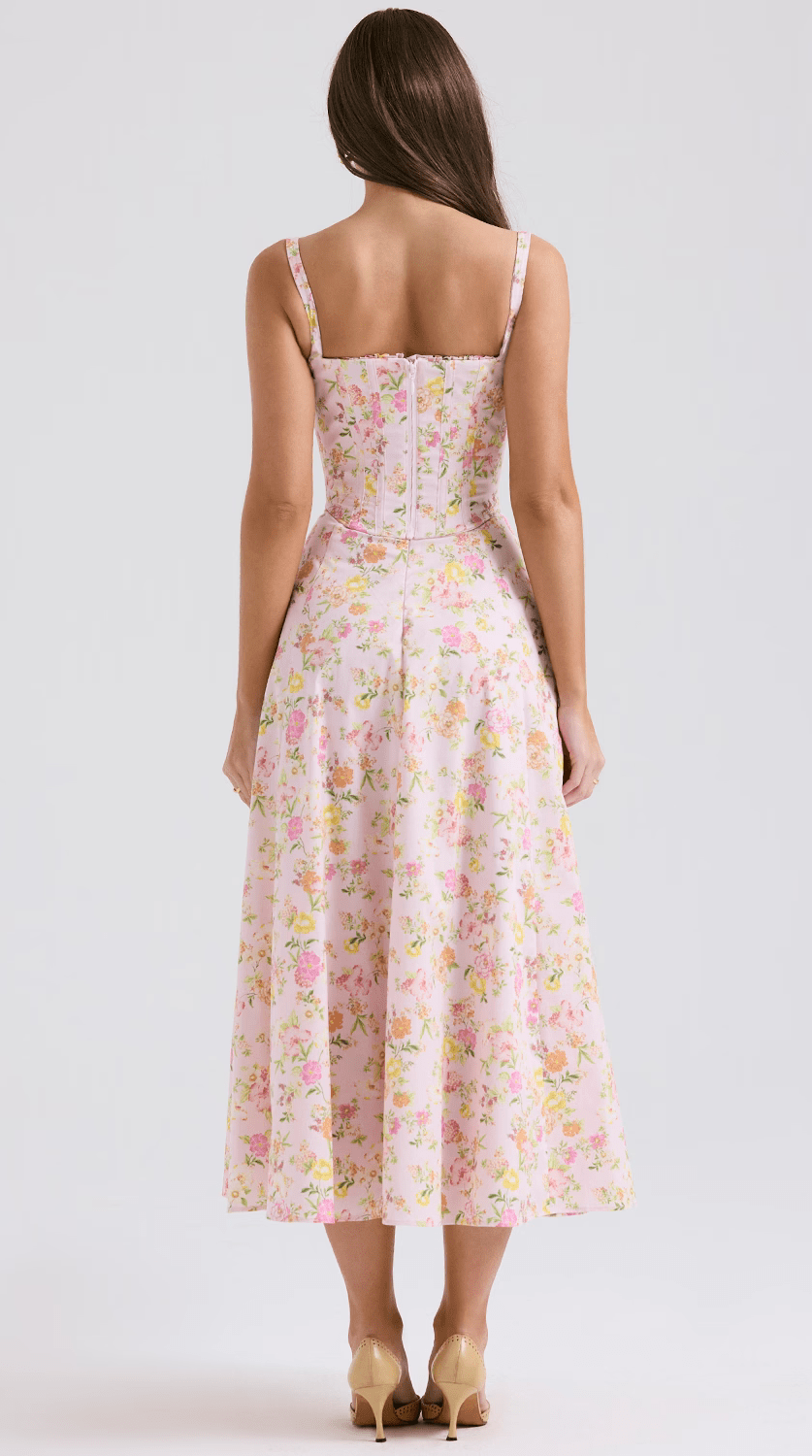 Vestido midi drapeado con cinturón elegante