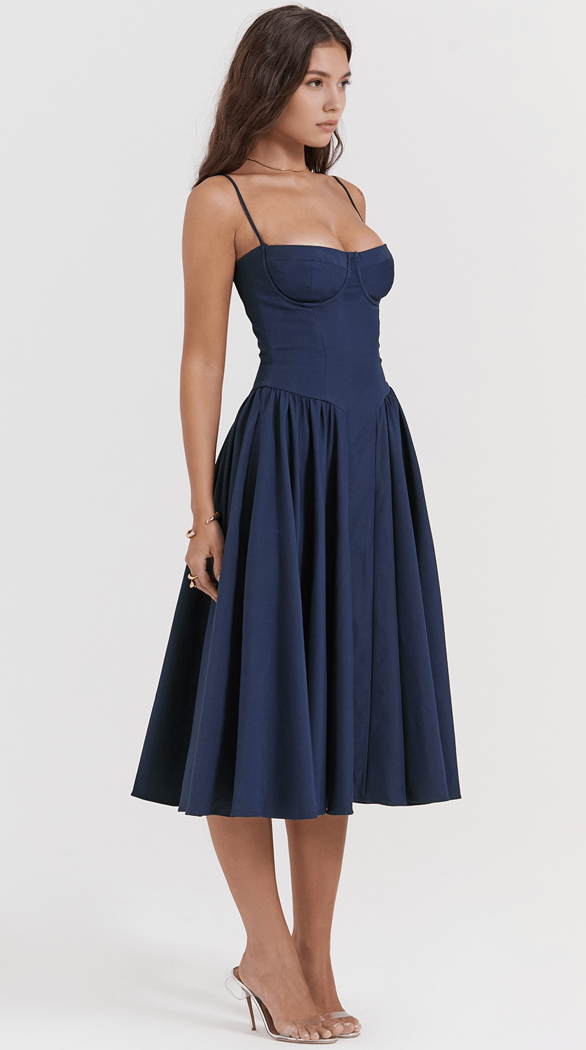 Vestido midi drapeado ligero y elegante