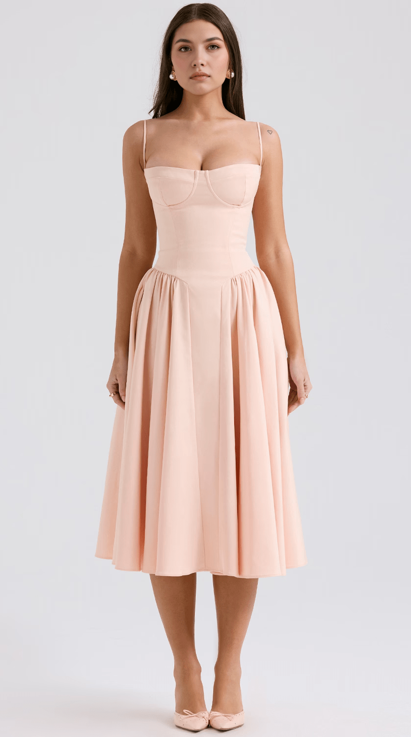 Vestido midi drapeado ligero y elegante